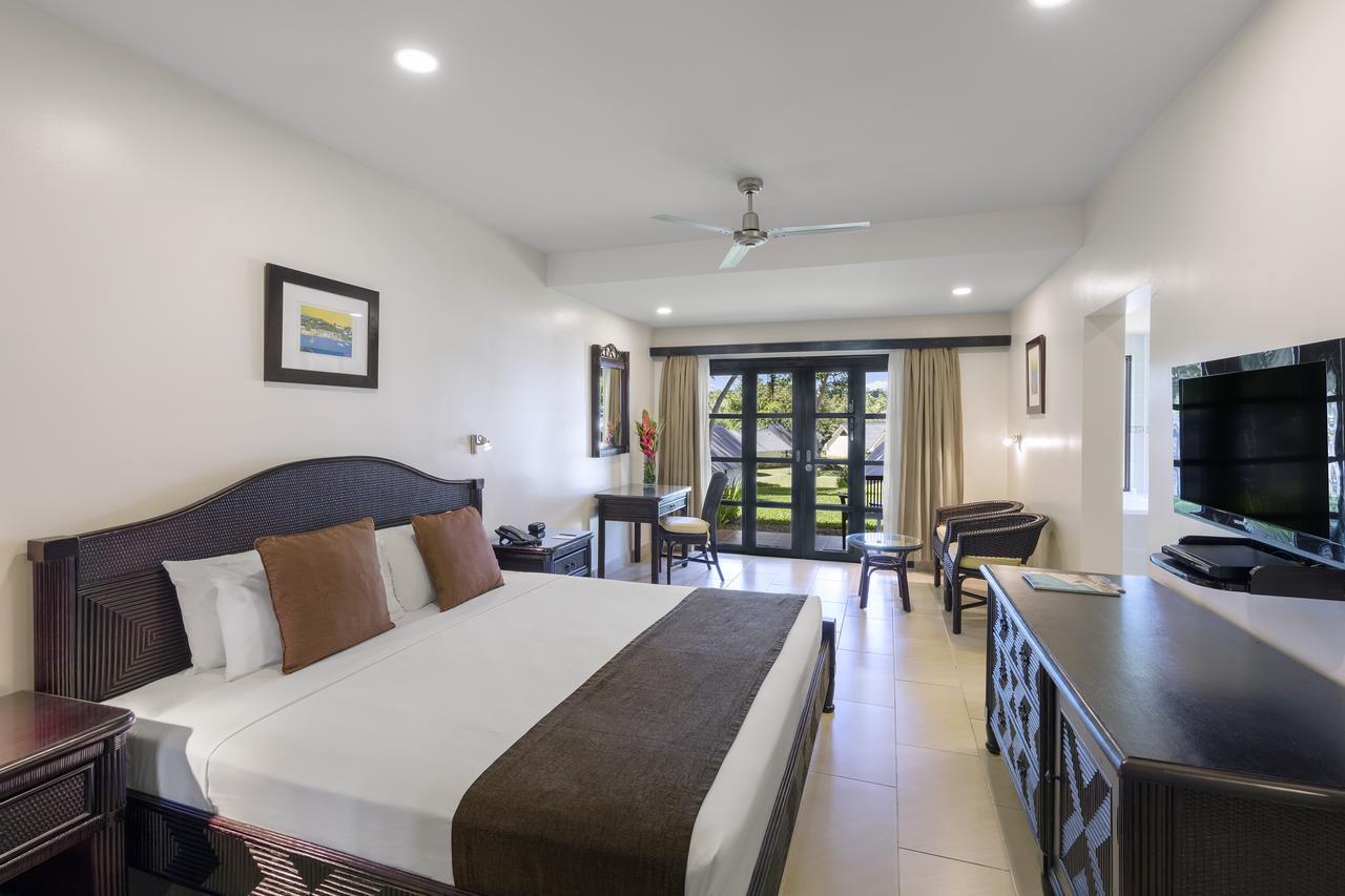 Warwick Le Lagon Resort & Spa, Vanuatu Порт-Вила Экстерьер фото