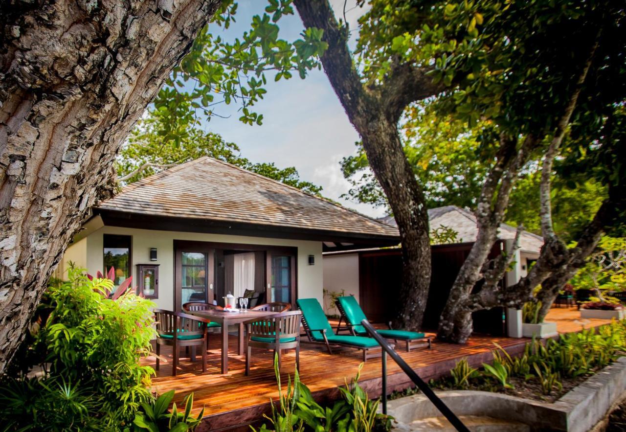 Warwick Le Lagon Resort & Spa, Vanuatu Порт-Вила Экстерьер фото